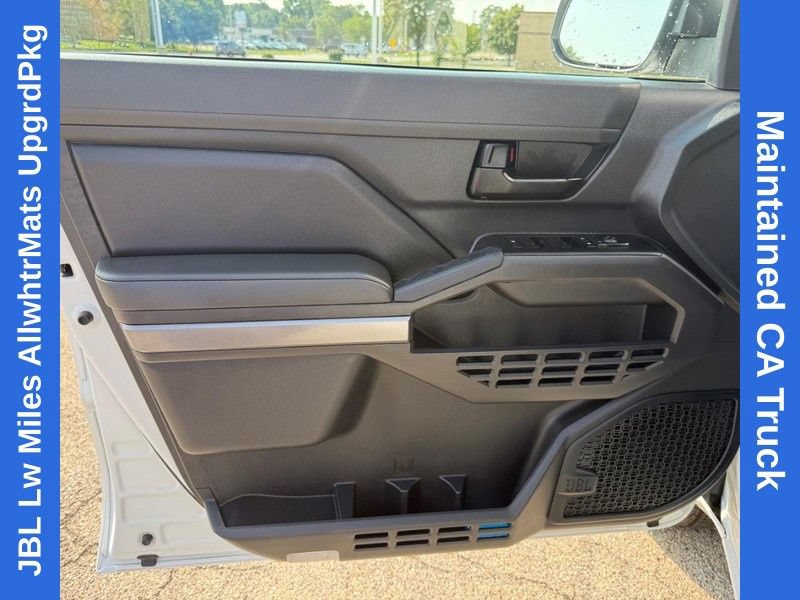 Used 2024 Toyota Tacoma SR5 w/ SR5 Upgrade Package AWD/4WD image 19