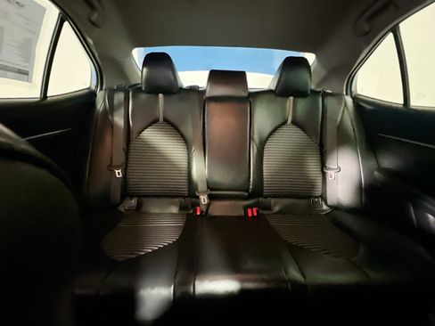 Used 2023 Toyota Camry SE image 32