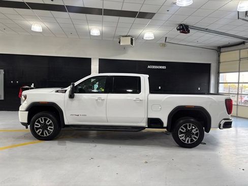 Certified 2020 GMC Sierra 2500 AT4 w/ AT4 Premium Package AWD/4WD image 5