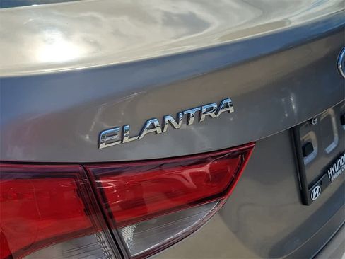 Used 2014 Hyundai Elantra SE w/ Option Group 02 image 8