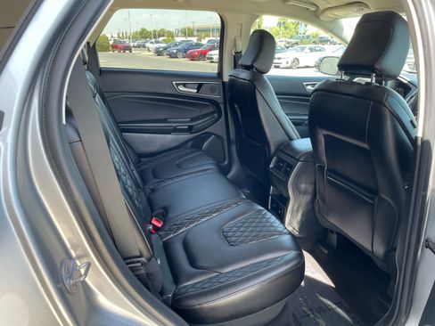 Used 2023 Ford Edge Titanium image 9