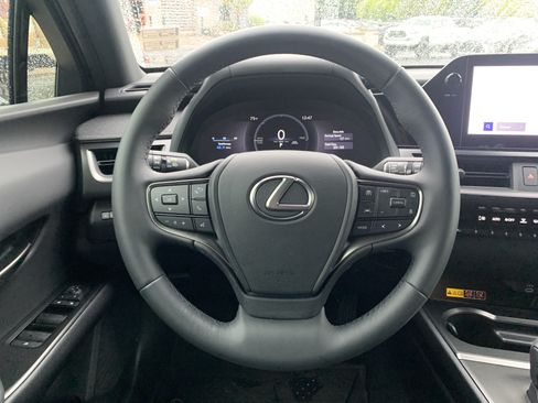 Certified 2026 Lexus UX 300h FWD w/ Accessory Package (2T) image 18