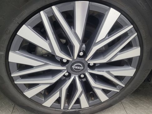 Used 2024 Nissan Altima 2.5 SV image 31