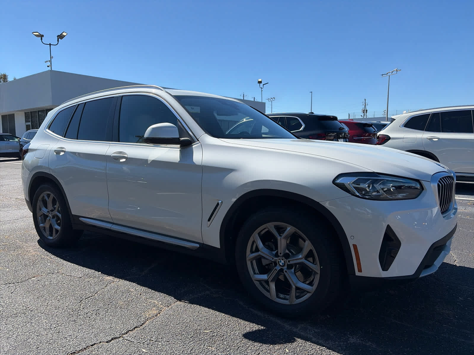 Used 2024 BMW X3 sDrive30i w/ Premium Package w/ZPA RWD image 2