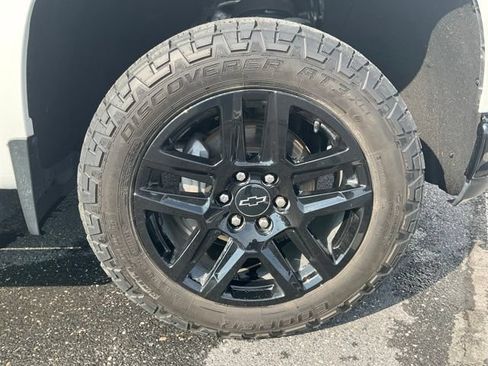Used 2021 Chevrolet Silverado 1500 LT Trail Boss w/ Convenience Package II AWD/4WD image 19