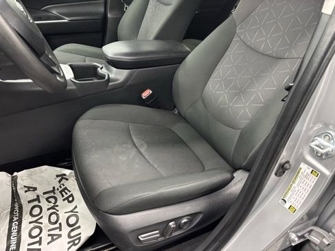 Used 2024 Toyota RAV4 XLE image 12