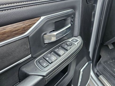 Used 2020 RAM 3500 Laramie image 19