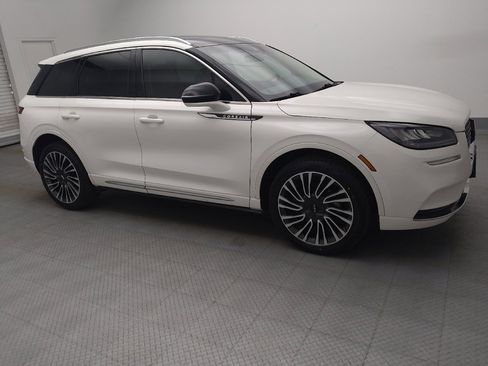 Used 2020 Lincoln Corsair Reserve w/ Appearance Package FWD image 11