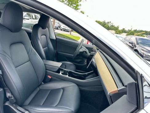 Used 2020 Tesla Model 3 Standard Range Plus RWD image 24