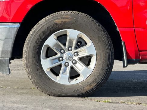 Used 2024 RAM 1500 Laramie AWD/4WD image 25