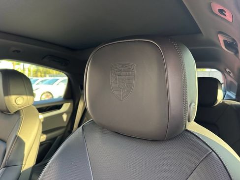 Certified 2026 Porsche Cayenne E-Hybrid Coupe AWD/4WD image 23