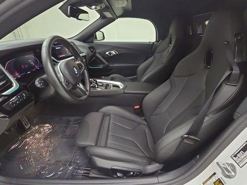 Used 2025 BMW Z4 sDrive30i image 12