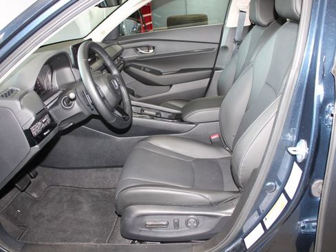 Certified 2025 Honda Accord EX-L image 5