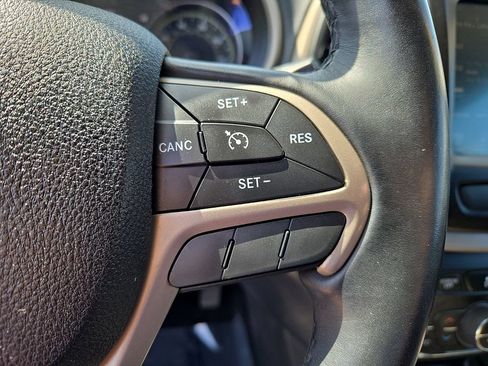 Used 2014 Jeep Cherokee Limited AWD/4WD image 23