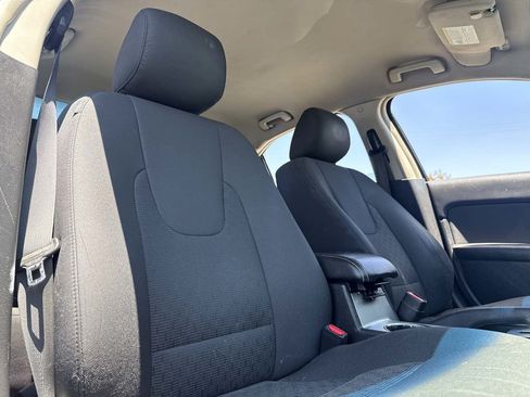Used 2011 Ford Fusion SE FWD image 24