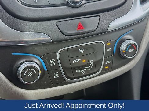 Used 2019 Chevrolet Equinox LS w/ LS Convenience Package AWD/4WD image 18