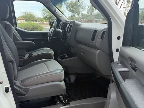 Used 2018 Nissan NV 2500 S image 9