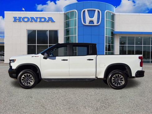 Used 2025 Chevrolet Silverado 1500 ZR2 w/ Technology Package AWD/4WD image 6