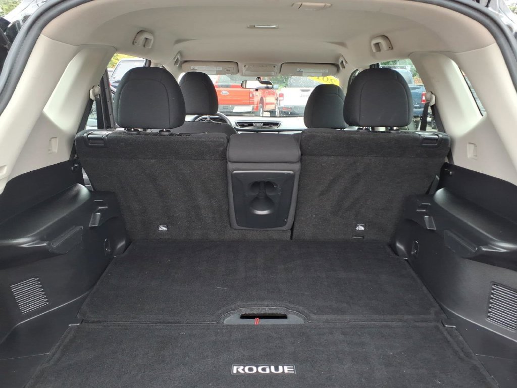 Used 2018 Nissan Rogue S AWD/4WD image 17