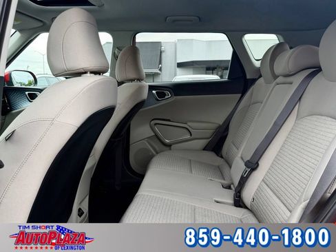 Used 2024 Kia Soul EX FWD image 35