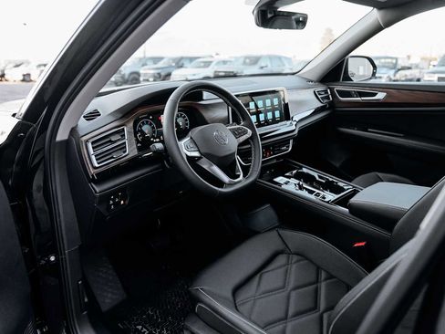 New 2026 Volkswagen Atlas SE image 5