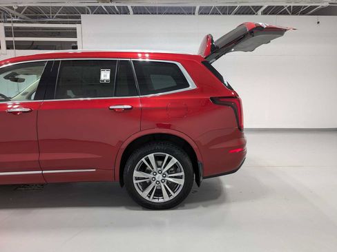 Certified 2024 Cadillac XT6 Premium Luxury w/ Technology Package AWD/4WD image 11