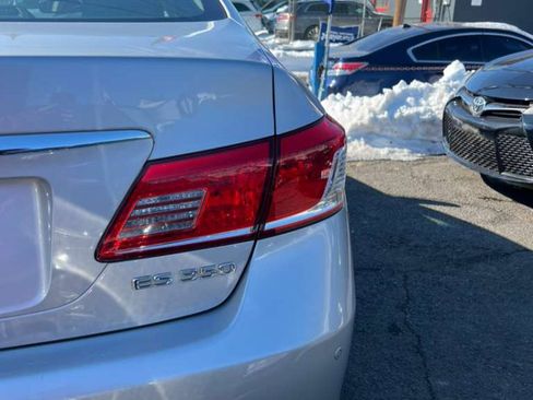 Used 2011 Lexus ES 350 image 10