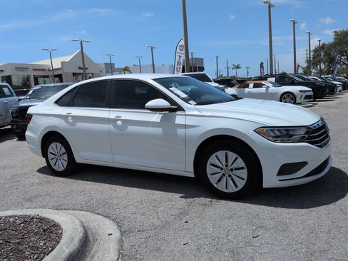 Used 2019 Volkswagen Jetta S FWD image 2