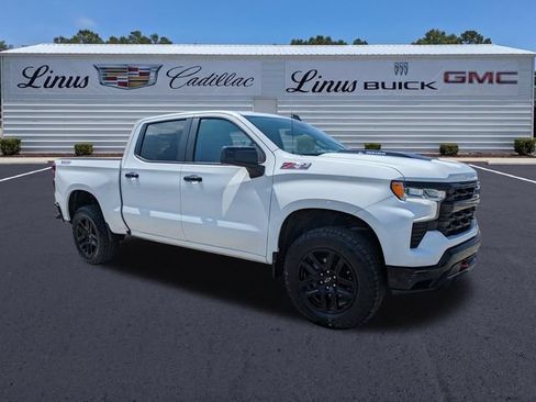 Used 2023 Chevrolet Silverado 1500 LT Trail Boss AWD/4WD image 2
