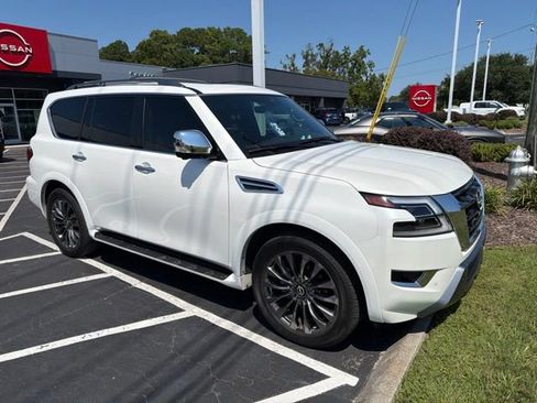 Used 2023 Nissan Armada Platinum w/ Captain's Chairs Package AWD/4WD image 7