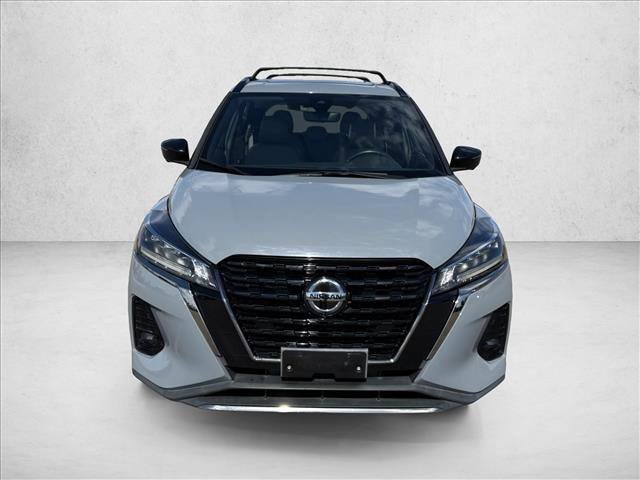 Used 2021 Nissan Kicks SR w/ SR Premium Package FWD image 2