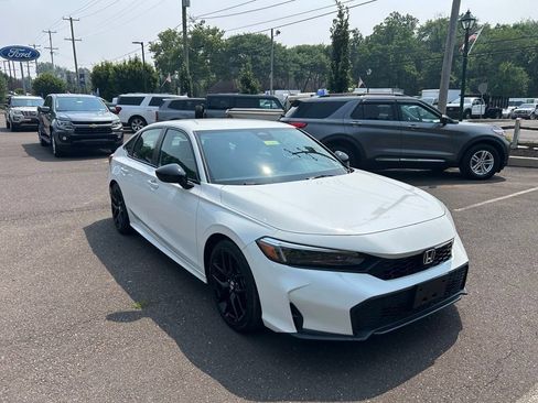 Used 2025 Honda Civic Sport image 3