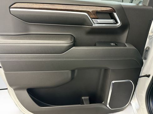Used 2024 GMC Sierra 1500 Elevation image 27