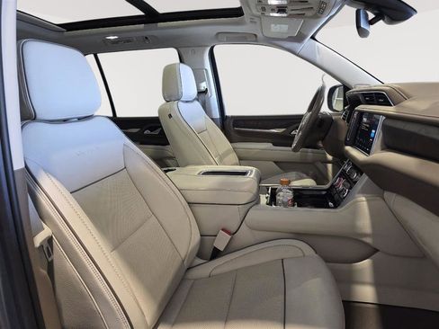 Used 2022 GMC Yukon Denali image 8