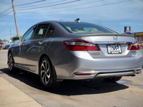 Used 2017 Honda Accord EX-L image 4