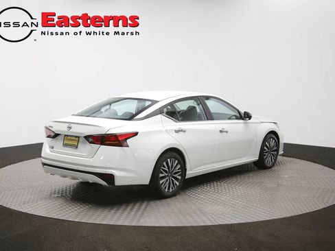 Used 2025 Nissan Altima 2.5 SV FWD image 31