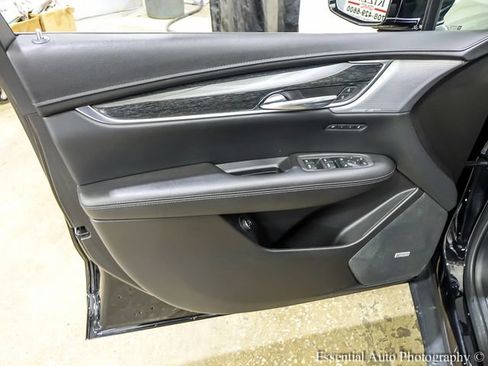 Certified 2022 Cadillac XT5 Premium Luxury AWD/4WD image 20