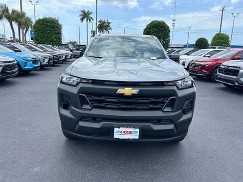 Used 2025 Chevrolet Colorado W/T w/ Advanced Trailering Package image 2