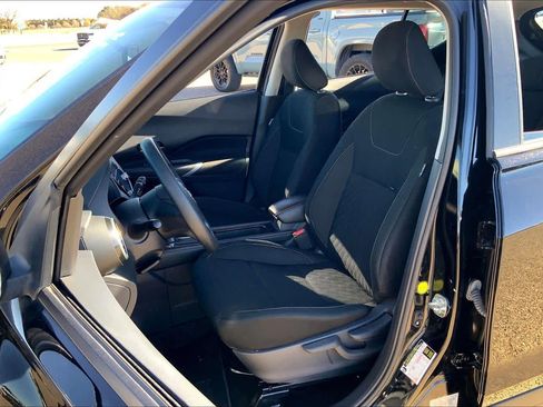 Used 2024 Nissan Kicks SV image 7