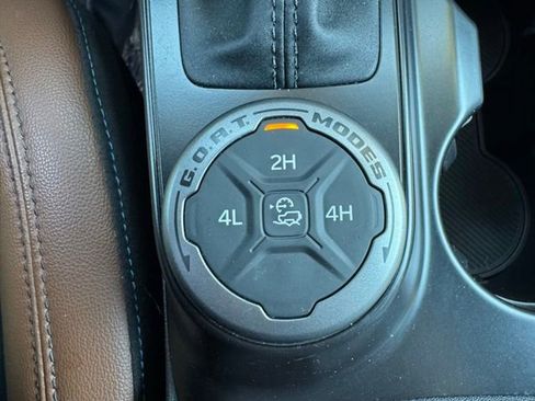 Used 2024 Ford Bronco Outer Banks AWD/4WD image 28