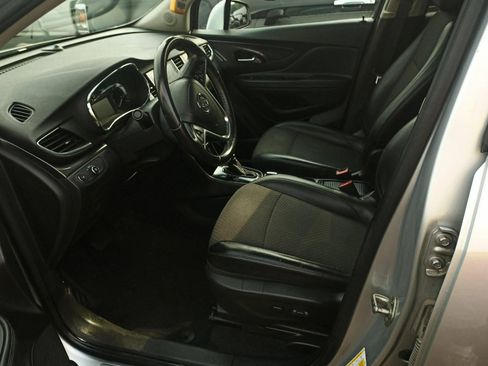 Used 2019 Buick Encore Preferred AWD/4WD image 3