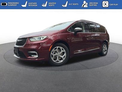 Used 2023 Chrysler Pacifica Limited