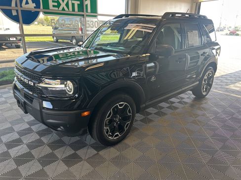 Used 2025 Ford Bronco Sport Outer Banks w/ Outer Banks Tech Package+ AWD/4WD image 3