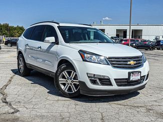 Used 2017 Chevrolet Traverse LT image 1