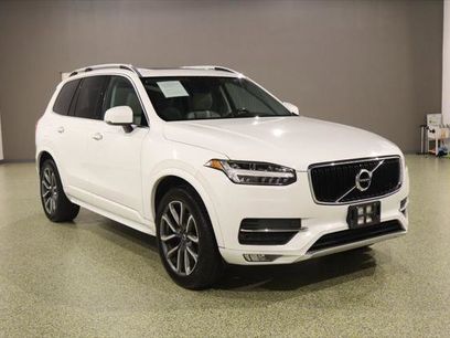 Used 2019 Volvo XC90 T5 Momentum w/ Multimedia Package