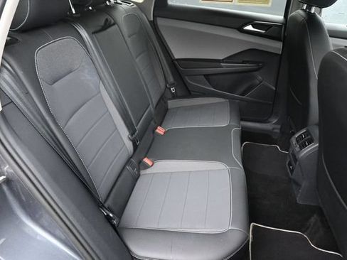Used 2022 Volkswagen Taos SE AWD/4WD image 23