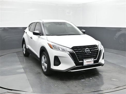 New 2025 Nissan Kicks Play S w/ Interior Electronics Package image 22