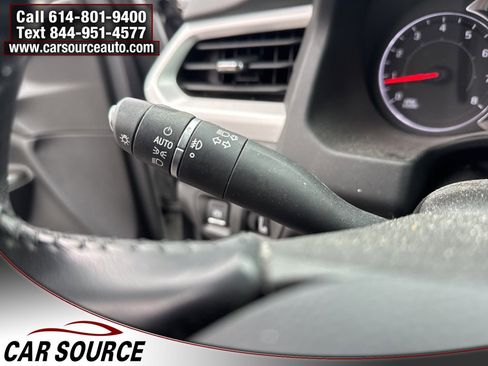Used 2019 GMC Acadia SLT image 25