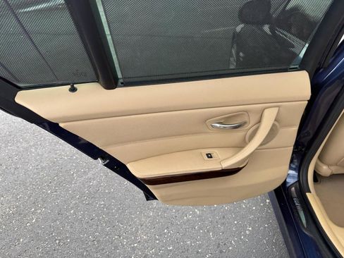 Used 2011 BMW 328i xDrive Sedan image 10