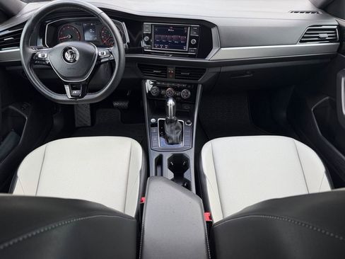Used 2019 Volkswagen Jetta R-Line FWD image 16